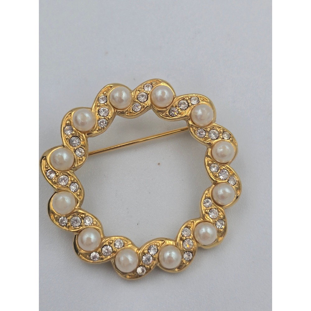 Napier Vintage Gold Tone Faux Pearl Rhinestone Wreath Circle Brooch Pin‎
